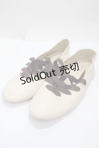 axes femme / SH レースアップフラットパンプス  ベージュ Y-25-04-17-116-AX-SH-SZ-ZY