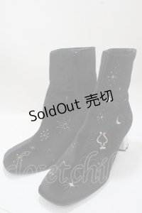 axes femme POETIQUE / 天体モチーフ刺繍ベロアブーツ  黒 Y-25-04-17-118-AX-SH-SZ-ZT-K005