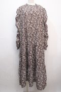 axes femme / 小花柄ティアードワンピース LL 茶 Y-25-04-20-106-AX-OP-SZ-ZT138