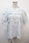 Amavel / Topping Heart Sugarフリルブラウス F サックス Y-25-04-20-013-CA-BL-SZ-ZY