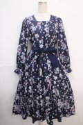 axes femme / 桜柄ティアードワンピース  紺 Y-25-04-20-122-AX-OP-SZ-ZI