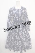 axes femme / 桜柄ティアードワンピース  紺 Y-25-04-20-122-AX-OP-SZ-ZI