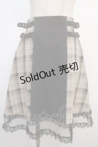 axes femme POETIQUE / ベルトデザインスカパン  黒×ベージュ Y-25-04-20-129-AX-PA-SZ-ZY