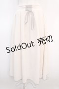 axes femme POETIQUE / リボン花柄バックフリルスカート  キナリ Y-25-04-21-131-AX-SK-SZ-ZY