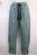 画像1: 【SALE】axes femme POETIQUE / チャイナボタンラインパンツ M グリーン Y-25-04-21-149-AX-PA-SZ-ZT152 (1)