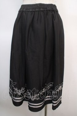画像2: axes femme POETIQUE / アクアマリン透かし刺繍スカート  黒 Y-25-04-21-156-AX-SK-SZ-ZY