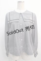 axes femme POETIQUE / チェックリボン付セーラーブラウス  グレー Y-25-04-21-028-AX-BL-SZ-ZY