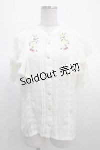 axes femme / ミックスフルーツ刺繍ブラウス  キナリ Y-25-04-21-032-AX-BL-SZ-ZY