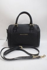 Maison de FLEUR / モノグラムポケットボストンショルダーバッグ F ブラック Y-25-04-23-005-LO-BG-SZ-ZY