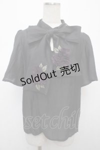 axes femme / 紫陽花装飾リボンブラウスプルオーバー F 黒 Y-25-04-23-051-AX-TO-SZ-ZI