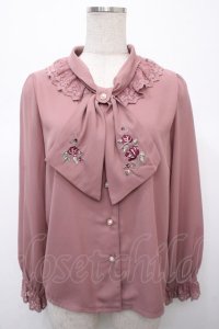 axes femme / アンティークローズ刺繍ブラウス F ピンク Y-25-04-23-053-AX-BL-SZ-ZY