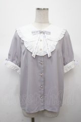 Amavel / メッセージサテンリボンフリルブラウス F ラベンダー Y-25-04-23-059-CA-BL-SZ-ZS