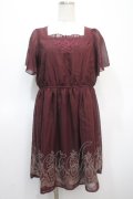 axes femme / ストライプレースプリント半袖ワンピース  ワイン Y-25-04-23-107-AX-OP-SZ-ZY