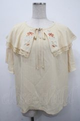 axes femme / 刺繍入ケープブラウス F 生成り Y-25-04-23-044-AX-BL-SZ-ZY