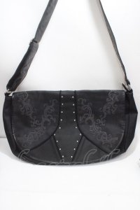 Ozz Croce / 刺繍入りショルダーバック  黒 Y-25-04-26-005-OO-BG-SZ-ZY