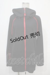 Qutie Frash / サイバーZIPパーカー  黒×赤 Y-25-04-28-054-QU-TO-SZ-ZY