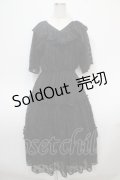 axes femme NOSTALGIE / フリルティアード総レースワンピース F 黒 Y-25-04-28-009-AX-OP-SZ-OS