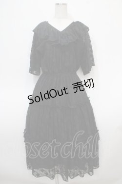 画像1: axes femme NOSTALGIE / フリルティアード総レースワンピース F 黒 Y-25-04-28-009-AX-OP-SZ-OS