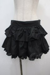 Na+H / フリル付ショートパンツ  黒 Y-25-04-28-082-PU-PA-SZ-ZY