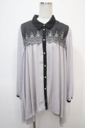 axes femme / ヨーク刺繍イレヘムチュニック F グレー Y-25-04-28-016-AX-TO-SZ-ZY