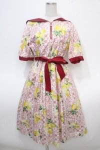 axes femme / レモン×タイル柄セーラーワンピース  赤 Y-25-04-28-023-AX-OP-SZ-ZY