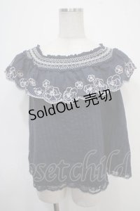 axes femme POETIQUE / 花刺繍オフショルトップス M 紺 Y-25-04-30-084-AX-TO-SZ-ZI
