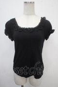 Emily Temple cute / スカラップ刺繍パフカットソー  黒 Y-25-04-30-110-ET-TO-SZ-ZY
