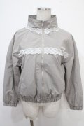 Fickle Bebe / レース付きブルゾン  グレー Y-25-05-05-047-0-TO-SZ-ZY