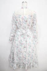 画像2: 【SALE】Kurumi Collaboration / 花柄クラシカルワンピース  白 Y-25-05-05-092-LO-OP-SZ-ZT360 (2)