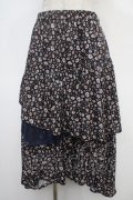 axes femme POETIQUE / フラワーランダムフリルスカート M 黒 Y-25-05-05-146-AX-SK-SZ-ZY