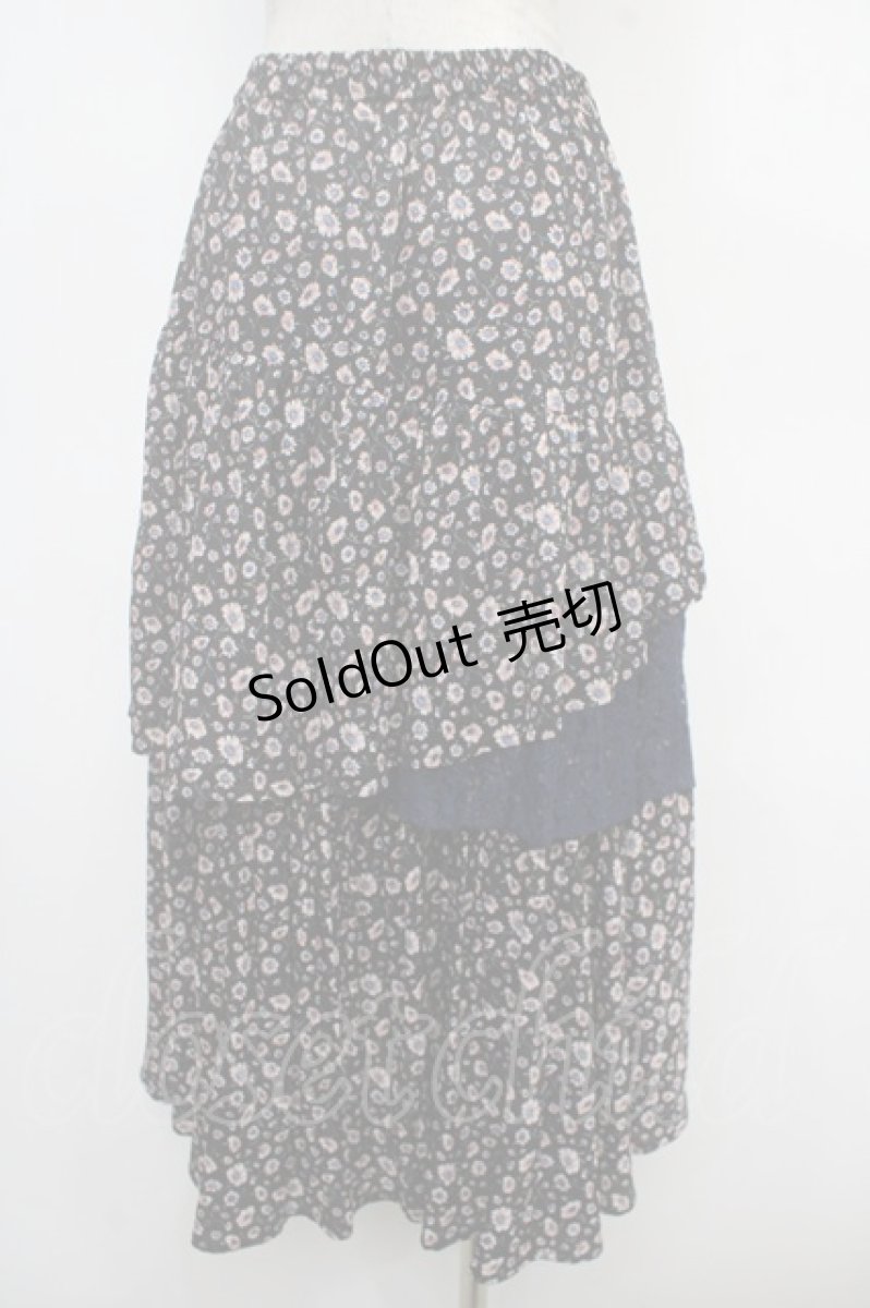 画像2: 【SALE】axes femme POETIQUE / フラワーランダムフリルスカート M 黒 Y-25-05-05-146-AX-SK-SZ-ZH (2)