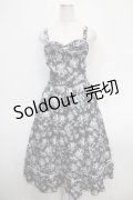 axes femme / ビッグリボン×ローズ柄ジャンパースカート F 黒 Y-25-05-10-128-AX-OP-SZ-ZI