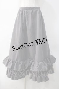 FLC / 皆方由衣コラボティアードスカート  グレー Y-25-05-10-148-LO-SK-SZ-ZY
