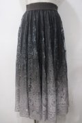 axes femme /  グラデレースサーキュラースカート  グレー Y-25-05-14-121-AX-SK-SZ-ZY