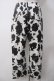 画像2: WC / 牛柄デザインパンツ F 白×黒 Y-25-05-14-160-PU-PA-SZ-ZY (2)