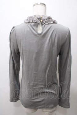 画像2: axes femme / 胸元ブラウス風プルオーバー  グレー Y-25-05-19-012-AX-TO-AS-ZY