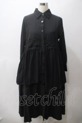 axes femme / レースフリル重ねシャツワンピース F 黒 Y-25-05-19-101-AX-OP-SZ-ZT073