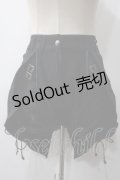 Ozz oneste / 燕尾オーバースカート付きショートパンツ  黒 Y-25-05-19-163-OO-PA-SZ-ZY