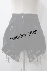 Ozz oneste / 燕尾オーバースカート付きショートパンツ  黒 Y-25-05-19-163-OO-PA-SZ-ZY