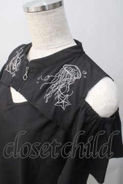 画像3: axes femme POETIQUE / ダークマリン肩開き刺繍ブラウス  黒 Y-25-05-22-110-AX-BL-SZ-ZY