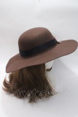 画像4: 【SALE】axes femme / フラワーブーケつば広帽  茶 Y-25-05-22-015-AX-AC-SZ-ZTK004 (4)