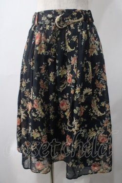 画像1: axes femme / バックシャン花柄スカート M クロ Y-25-05-22-197-AX-SK-SZ-ZY