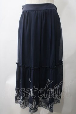 画像1: axes femme / マリンフラワー裾刺繍スカート F 紺 Y-25-05-22-213-AX-SK-SZ-ZY