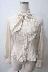 Innocent World / ユリ紋章オリジナルデシンブラウス M ベージュ Y-25-05-25-060-IW-BL-SZ-ZY