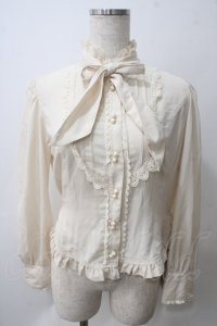 Innocent World / ユリ紋章オリジナルデシンブラウス M ベージュ Y-25-05-25-060-IW-BL-SZ-ZY