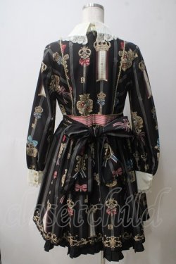 画像2: Angelic Pretty / British Keysワンピース  黒 Y-25-05-25-162-AP-OP-SZ-ZY