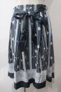 axes femme / チューリップ柄ミドルスカート M 紺 Y-25-05-29-095-AX-SK-SZ-ZY