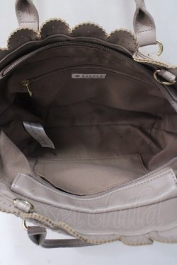 画像3: axes femme / チャーム付きフリルバッグ  グレージュ Y-25-06-01-036-AX-BG-SZ-ZY