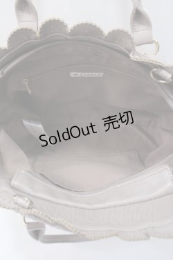 画像3: axes femme / チャーム付きフリルバッグ  グレージュ Y-25-06-01-036-AX-BG-SZ-ZT-K023