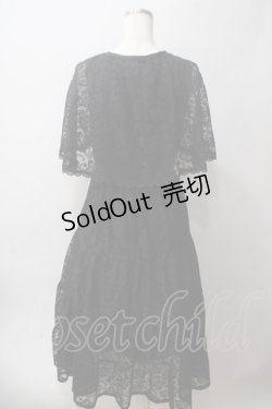 画像2: axes femme / ケープ風レースティアードワンピース  黒 Y-25-06-03-081-AX-OP-SZ-ZY